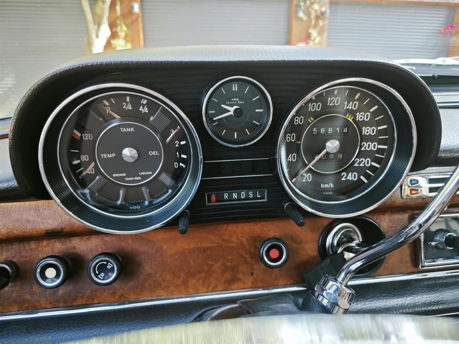 Instrument cluster showing 58,814 km
