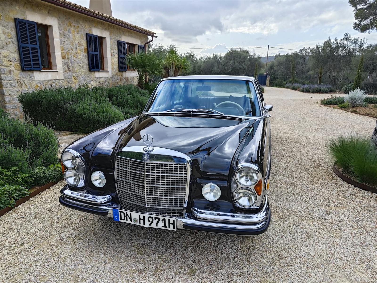 Mercedes 300 SEL photo 20